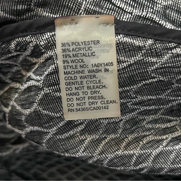 Peter Nygård Metallic Jacket - Petites Medium lightweight - Picture 6 of 7